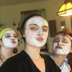 Meet your Posher, Faith